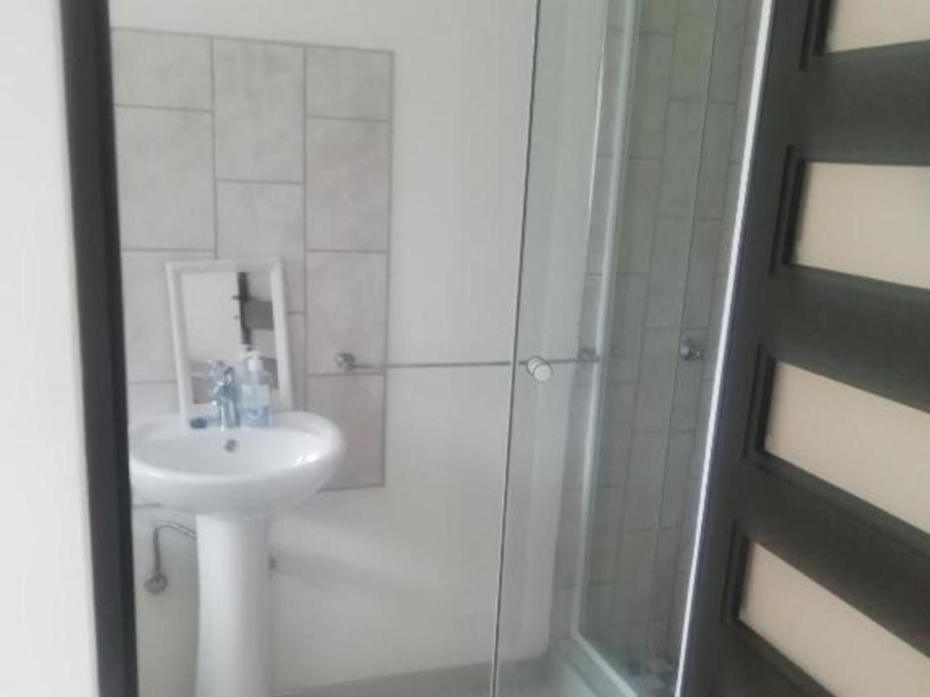 The Farmhouse Boutique Guesthouse And Beergarden Cc Outjo Εξωτερικό φωτογραφία