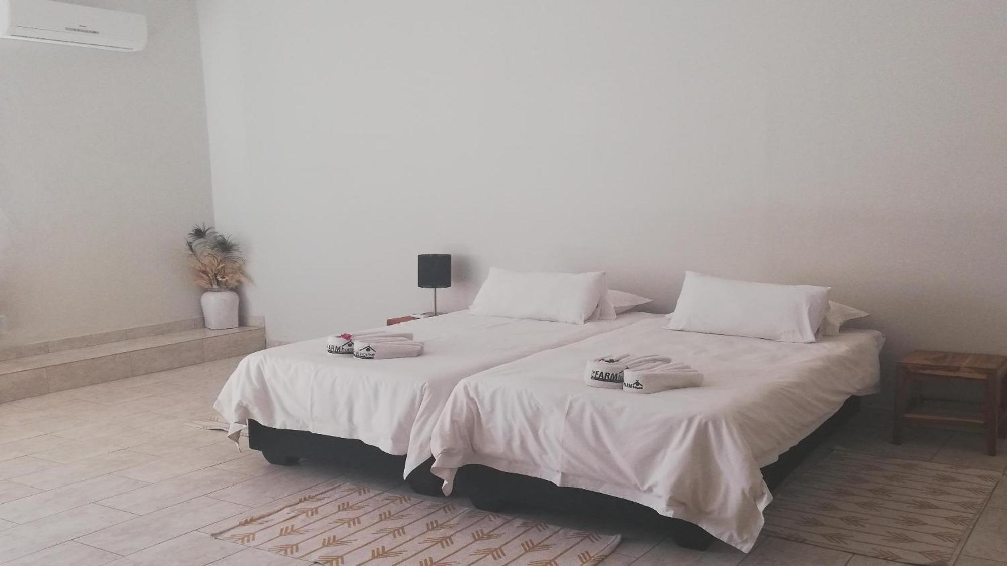 The Farmhouse Boutique Guesthouse And Beergarden Cc Outjo Δωμάτιο φωτογραφία