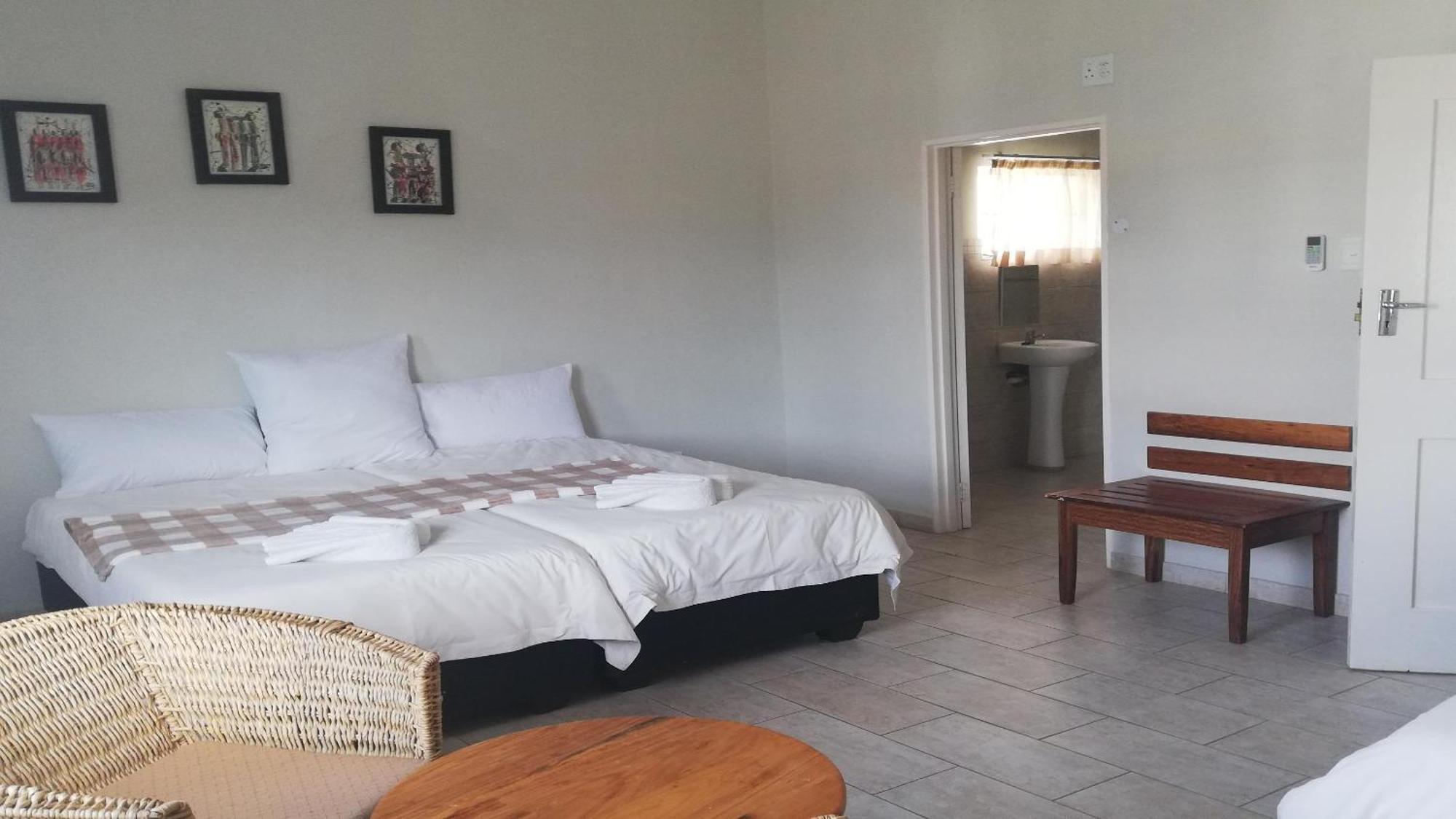The Farmhouse Boutique Guesthouse And Beergarden Cc Outjo Δωμάτιο φωτογραφία