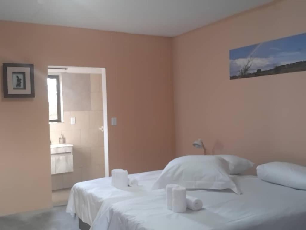 The Farmhouse Boutique Guesthouse And Beergarden Cc Outjo Εξωτερικό φωτογραφία